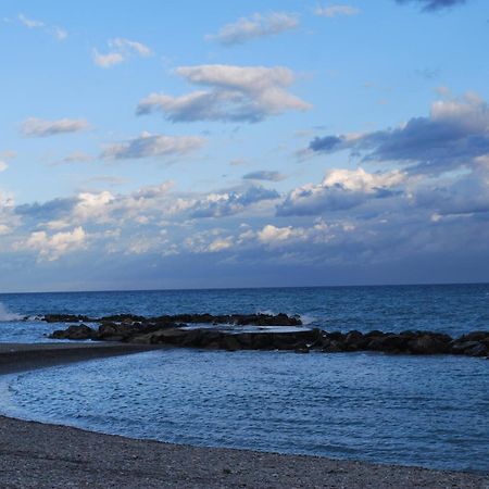 Casa Rina Διαμέρισμα Βεντιμίλια Εξωτερικό φωτογραφία